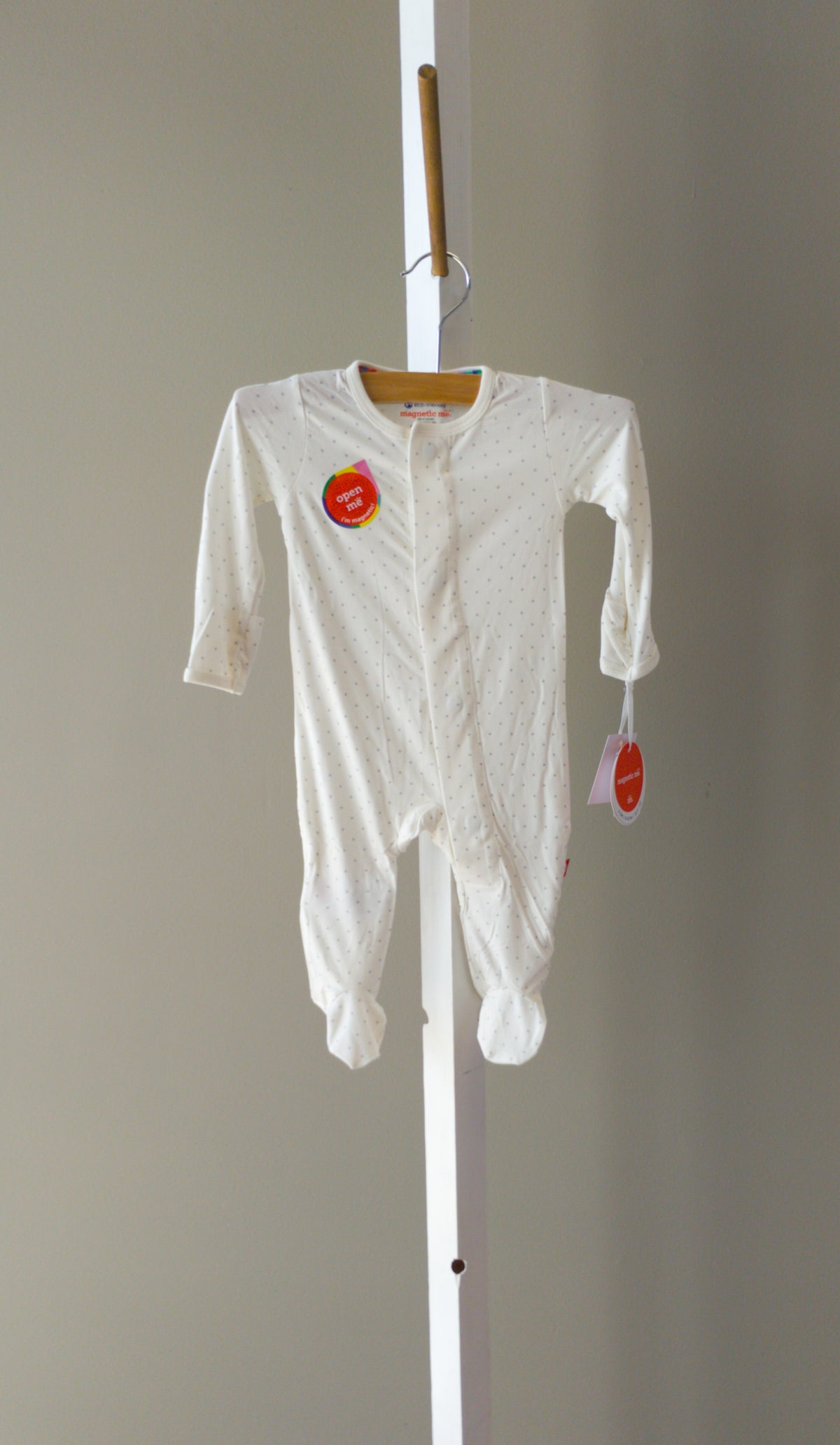 Magnetic Me Pin Dot Footie