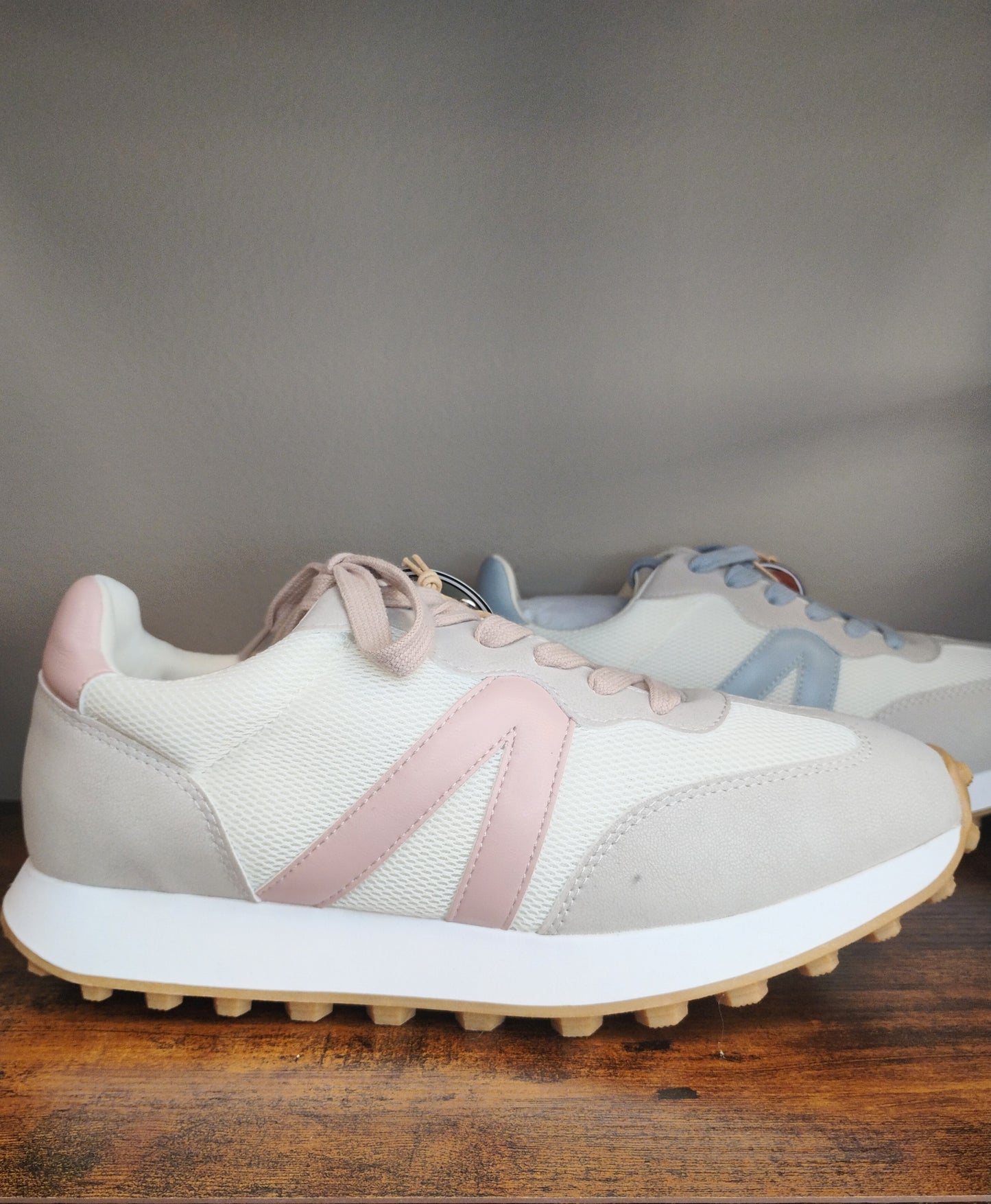 Mia Women's Race Sneakers (Pink, Blue)