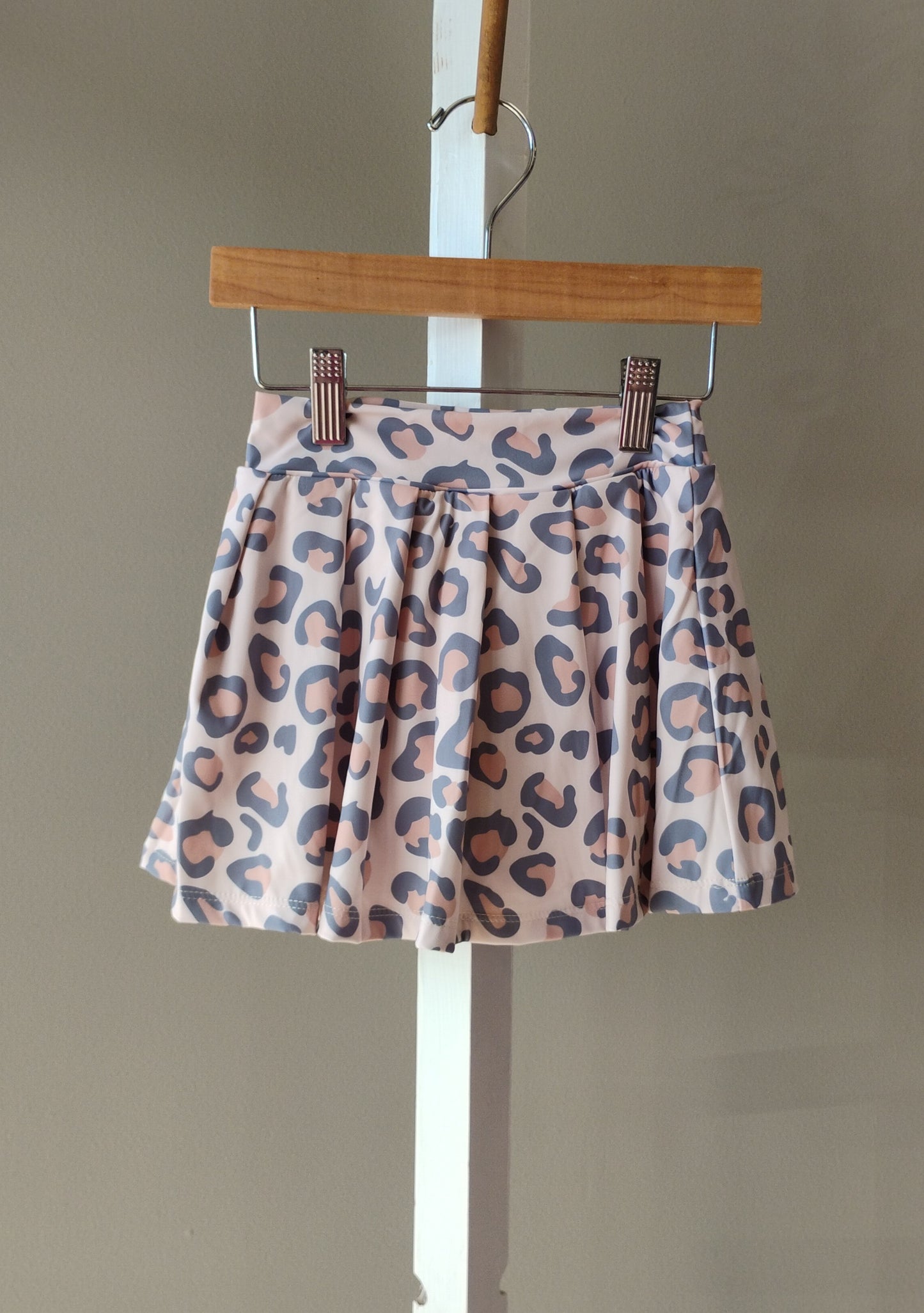 Emma Jean Reagan Pleated Skort Leopard