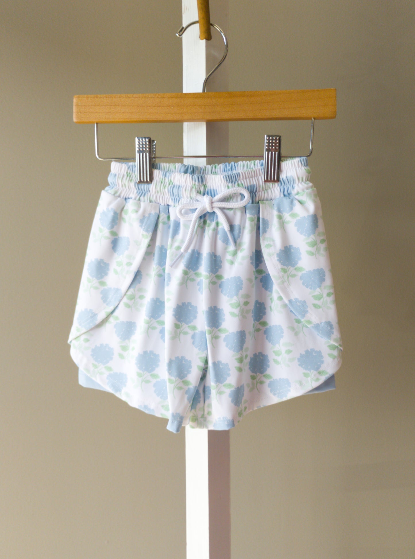 Emma Jean Butterfly Shorts (Petals/Bows, Hydrangea)