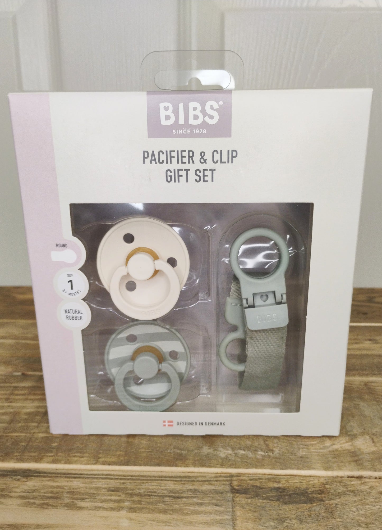 BIBS Colour Pacifer & Loop Clip Gift Set (Blush, Sage) Size 1