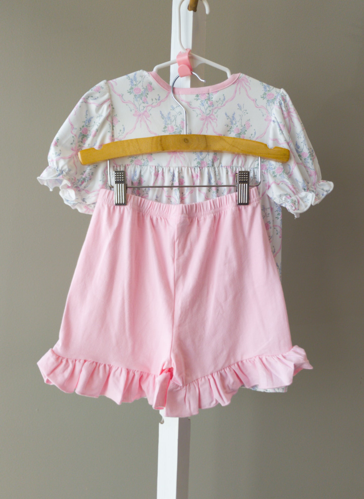 Faire Creative Days Crayon Embroidered Ruffle Short Set