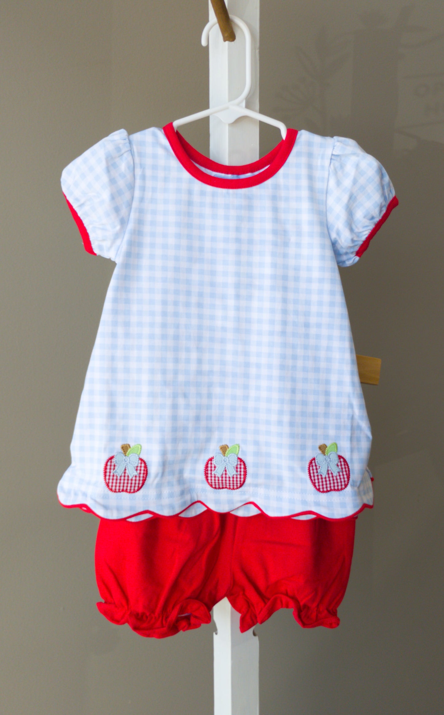 Trotter St. Apple Tri Bloomer Set
