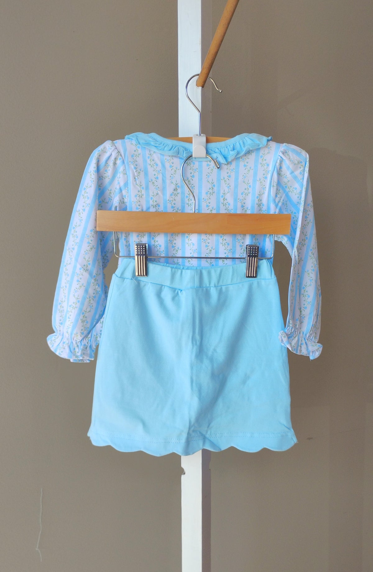 Trotter St. Vineyard Blooms Skort Set