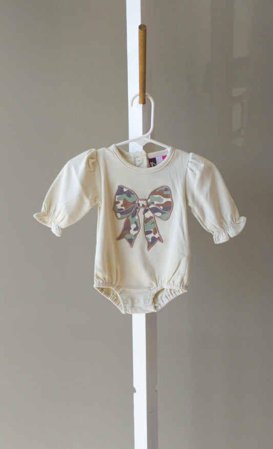 Banana Split Camo Bow L/s Bubble